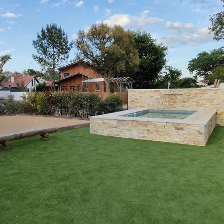 La Ocean Avec Et Piscine - Les De Camparan Villa